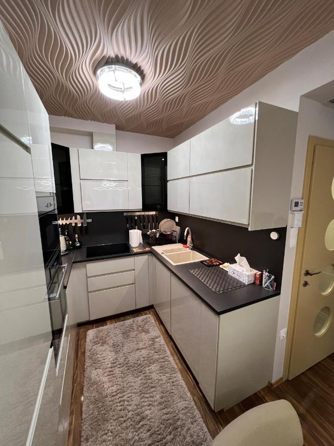 Апартаменти Parizsi Udvar Premium Apartman Дебрецен Екстер'єр фото