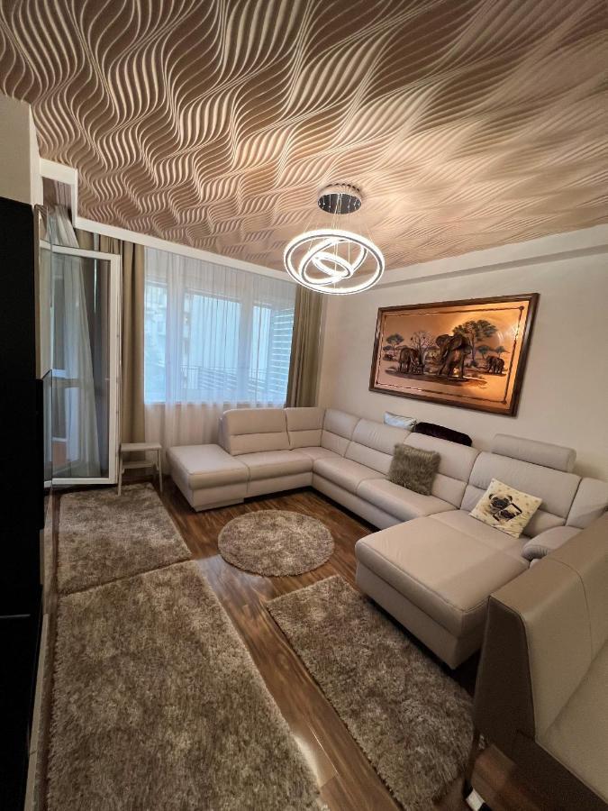 Апартаменти Parizsi Udvar Premium Apartman Дебрецен Екстер'єр фото