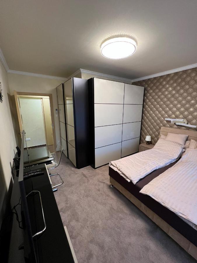 Апартаменти Parizsi Udvar Premium Apartman Дебрецен Екстер'єр фото