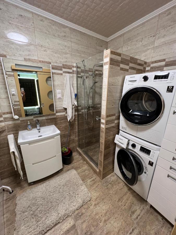 Апартаменти Parizsi Udvar Premium Apartman Дебрецен Екстер'єр фото