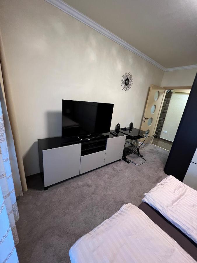 Апартаменти Parizsi Udvar Premium Apartman Дебрецен Екстер'єр фото